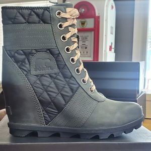 Sorel Lexie Wedges!!!